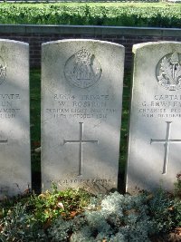 La Kreule Military Cemetery Hazebrouck - Rostron, Willie