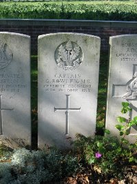 La Kreule Military Cemetery Hazebrouck - Rowley, G