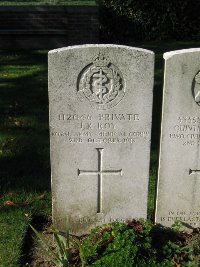 La Kreule Military Cemetery Hazebrouck - Roy, J R