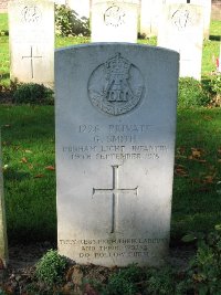 La Kreule Military Cemetery Hazebrouck - Smith, G