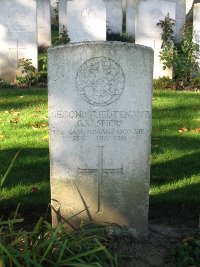 La Kreule Military Cemetery Hazebrouck - Spiers, G K