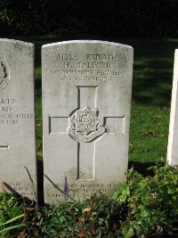 La Kreule Military Cemetery Hazebrouck - Talford, H