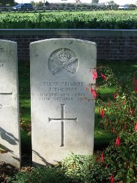 La Kreule Military Cemetery Hazebrouck - Thomas, J