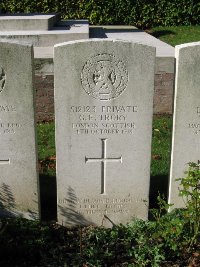La Kreule Military Cemetery Hazebrouck - Trory, G E