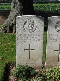 La Kreule Military Cemetery Hazebrouck - Waterson, Frederick