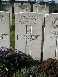 La Kreule Military Cemetery Hazebrouck - Woodhead, Robert Joseph