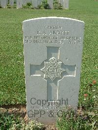 Sangro River War Cemetery - Abbott, Robert Alan