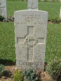 Sangro River War Cemetery - Armitage, Frank