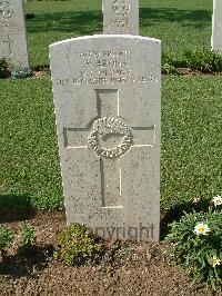 Sangro River War Cemetery - Arona, Whito