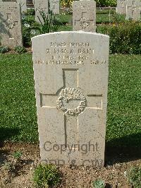 Sangro River War Cemetery - Bain, Ronald MacKinnon