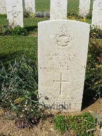 Sangro River War Cemetery - Ball, Ronald Sidney