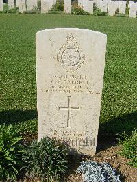 Sangro River War Cemetery - Barrett, George Edwin