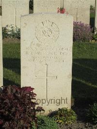 Noeux-Les-Mines Communal Cemetery - Wenlock, H R