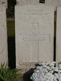 Noeux-Les-Mines Communal Cemetery - White, Cecil William Keane