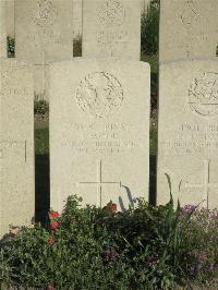 Noeux-Les-Mines Communal Cemetery - Wood, Samuel