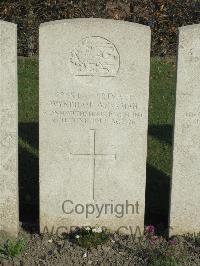 Noeux-Les-Mines Communal Cemetery - Workman, Wyndham