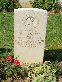 Cassino War Cemetery - Bouwer, W C