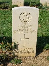 Cassino War Cemetery - Butchers, Raymond