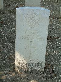 Cassino War Cemetery - Cairns, Robert