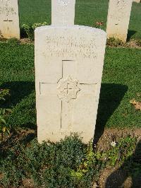 Cassino War Cemetery - Carlberg, Chris H.