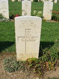 Cassino War Cemetery - Cooper, Thomas