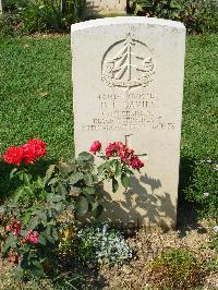 Cassino War Cemetery - Davies, David Lewis