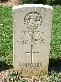 Cassino War Cemetery - Deevey, Terence