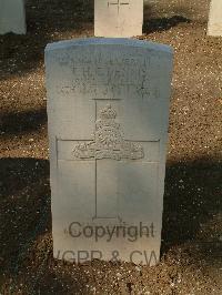 Cassino War Cemetery - Dennis, Thomas Henry Charles