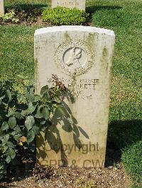 Cassino War Cemetery - Everett, A S