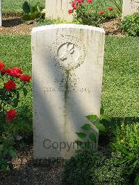 Cassino War Cemetery - Fuchs, S