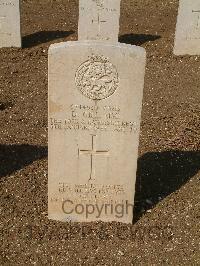 Cassino War Cemetery - Gill, Denis