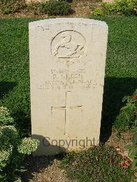 Cassino War Cemetery - Green, Peter