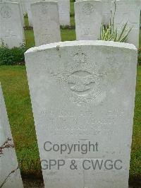 Etaples Military Cemetery - Adams, Thomas Hollegum Oxley