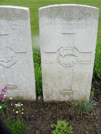 Etaples Military Cemetery - Adamson, Michael Ian