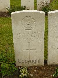 Etaples Military Cemetery - Ahrens, Arthur Cyril