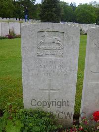 Etaples Military Cemetery - Allen, Fred