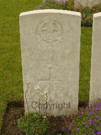 Etaples Military Cemetery - Allen, G J