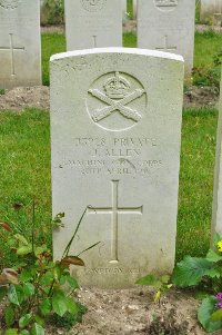 Etaples Military Cemetery - Allen, J