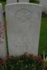 Etaples Military Cemetery - Allen, Leonard