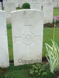 Etaples Military Cemetery - Allen, Thomas