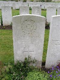 Etaples Military Cemetery - Allen, William