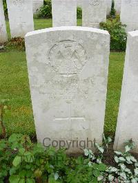 Etaples Military Cemetery - Allison, A