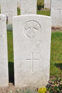 Etaples Military Cemetery - Allsopp, J