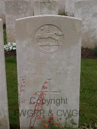 Etaples Military Cemetery - Almond, Alfred