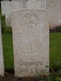 Etaples Military Cemetery - Amor, J H