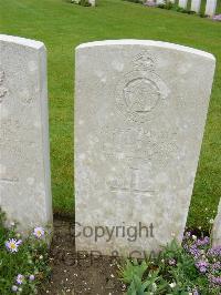 Etaples Military Cemetery - Anderson, A M