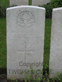 Etaples Military Cemetery - Anderson, James MacDonald