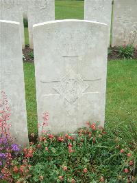 Etaples Military Cemetery - Anderson, W F