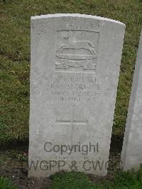 Etaples Military Cemetery - Andrews, Frederick John