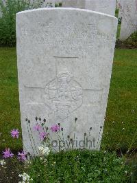 Etaples Military Cemetery - Archer, Thomas Nichols